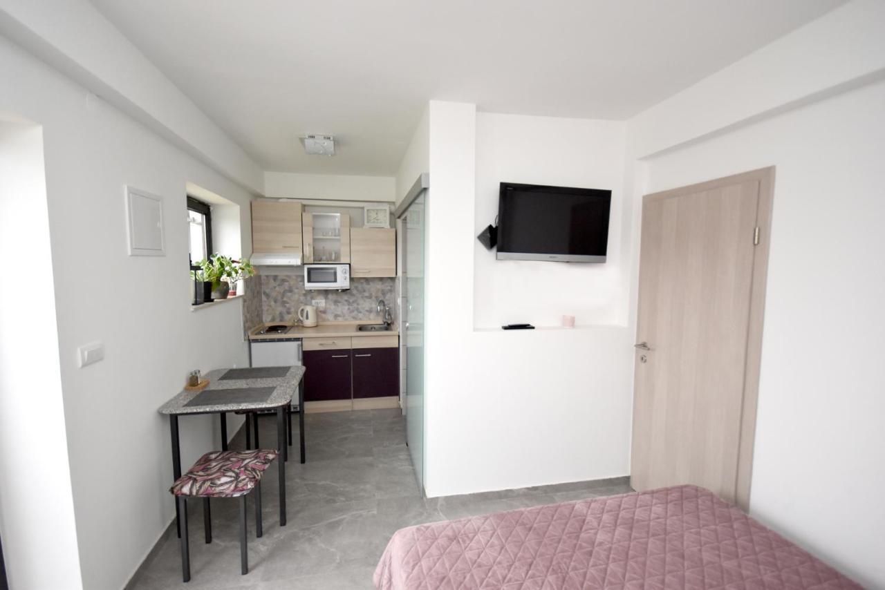 Apartmaji Lejardin Skofljica Exterior photo